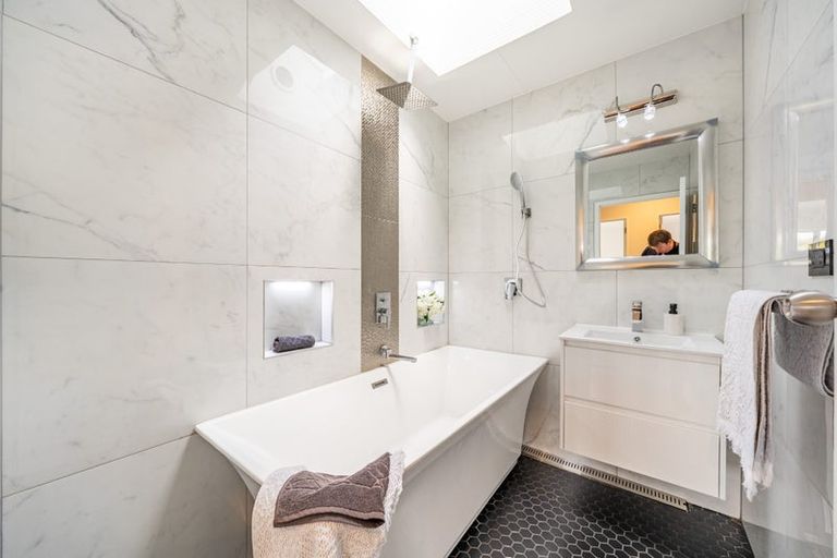 Photo of property in 22 Bridge Road, Birchville, Upper Hutt, 5018