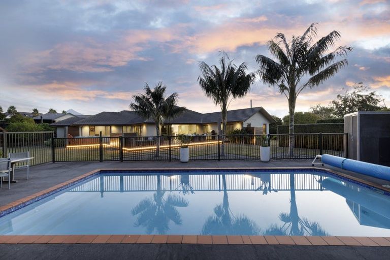 Photo of property in 55 Shelter Grove, Frankleigh Park, New Plymouth, 4310