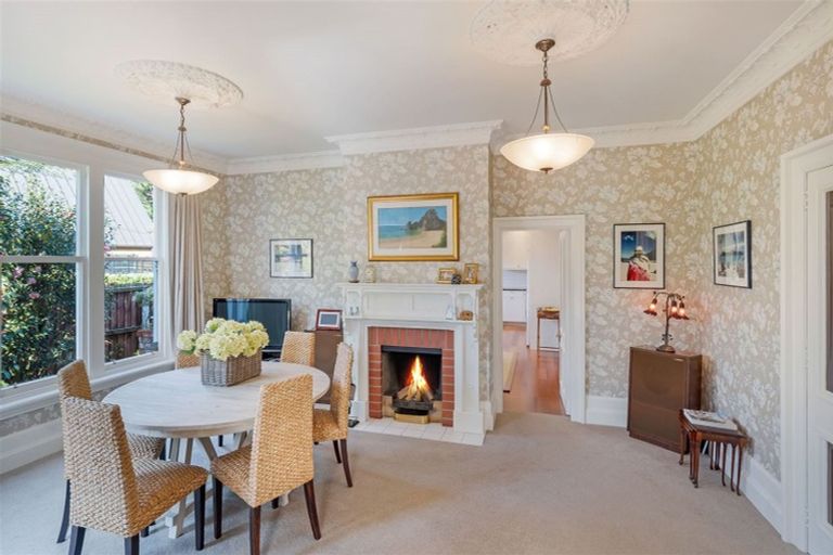 Photo of property in Chilcombe Homestead, 4 Medbury Terrace, Fendalton, Christchurch, 8041