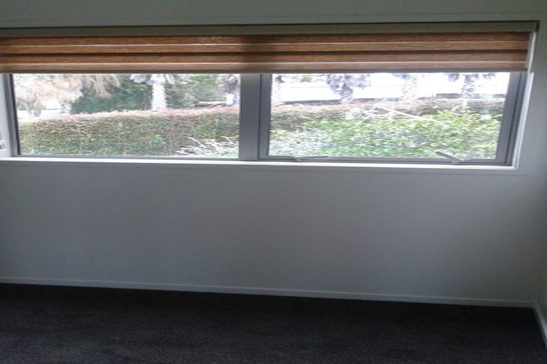 Photo of property in 37 Hibiscus Coast Highway, Silverdale, 0932