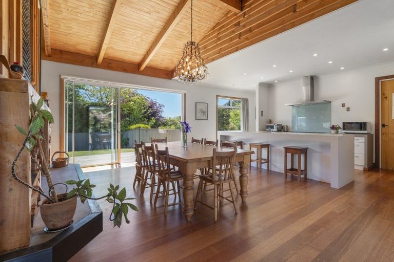 Photo of property in 2/154 Mapara Road, Acacia Bay, Taupo, 3385