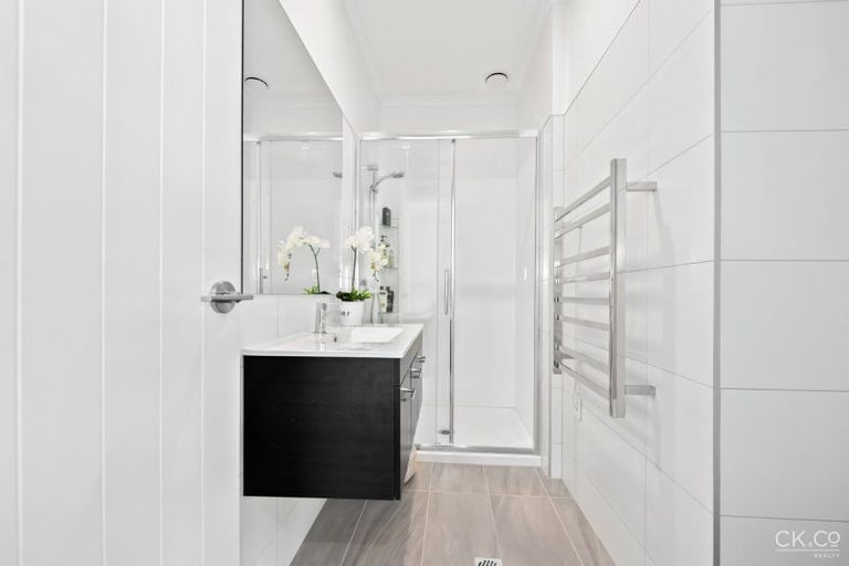 Photo of property in 1/51 Kings Crescent, Hutt Central, Lower Hutt, 5010