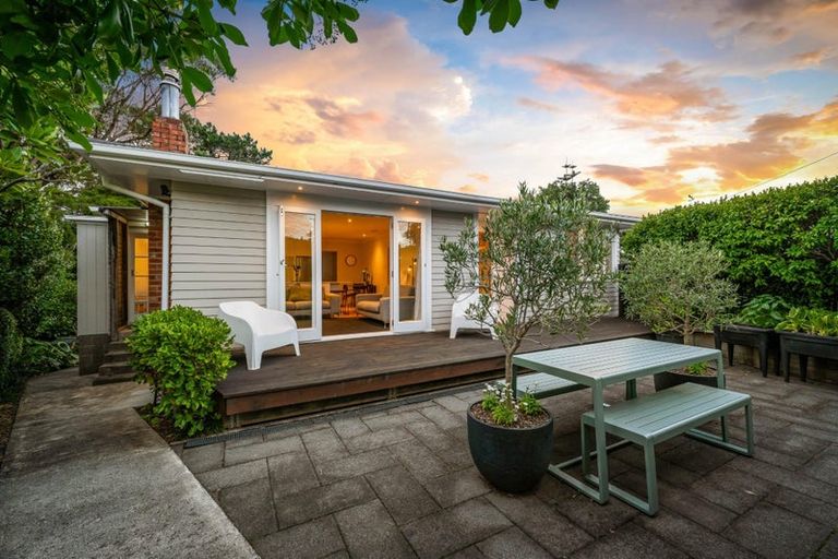 Photo of property in 17 Poto Street, Te Atatu South, Auckland, 0610
