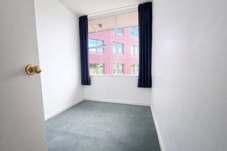 Photo of property in Terrace Tower Apartments, 6d/126 The Terrace, Wellington Central, Wellington, 6011