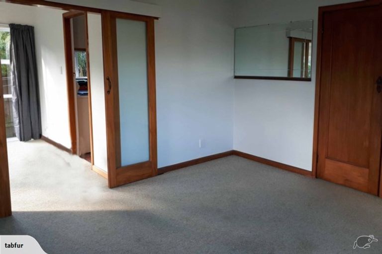 Photo of property in 11 Lucknow Terrace, Khandallah, Wellington, 6035