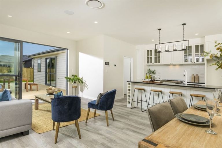 Photo of property in 73 Tapu Road, Huapai, Kumeu, 0810