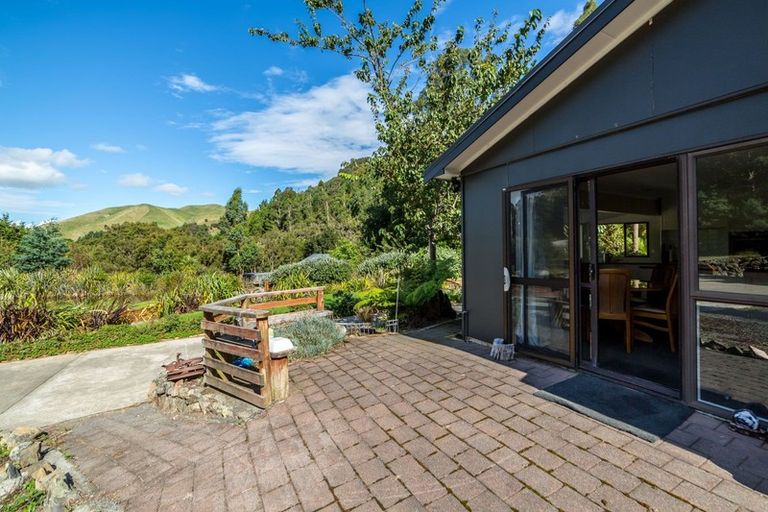 Photo of property in 814 Mikimiki Road, Mikimiki, Masterton, 5881