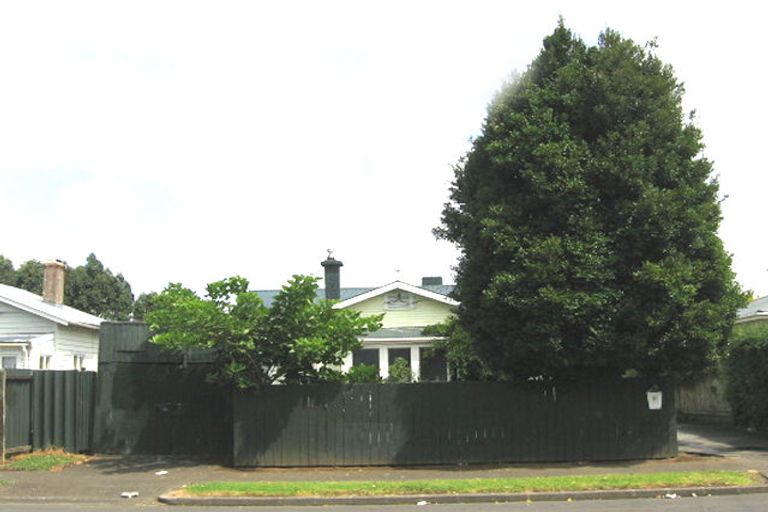 Photo of property in 11 Albert Street, Otahuhu, Auckland, 1062