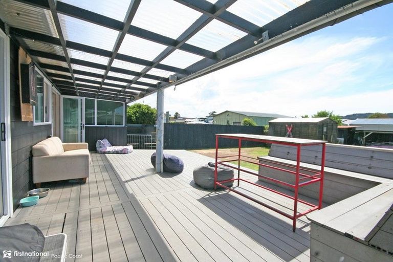 Photo of property in 114 Chartwell Avenue, Whangamata, 3620