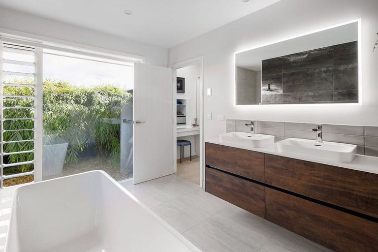 Photo of property in 56 Whare Marama Drive, Leamington, Cambridge, 3432