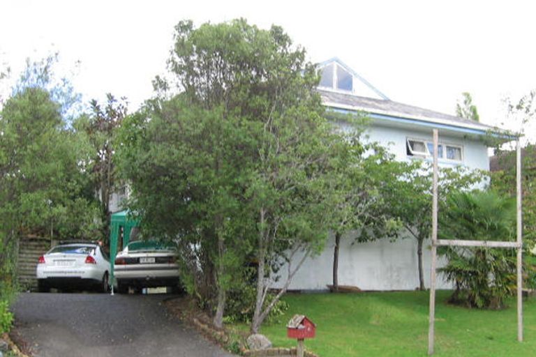 Photo of property in 4 Riesling Place, Henderson, Auckland, 0612