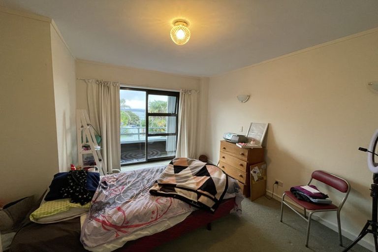 Photo of property in 1/64 Island Bay Road, Beach Haven, Auckland, 0626