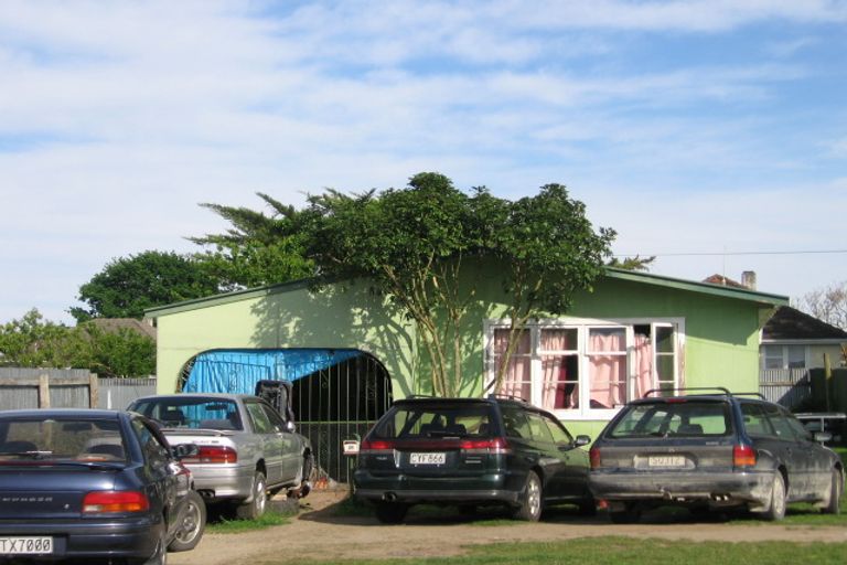 Photo of property in 25 Queens Road, Elgin, Gisborne, 4010