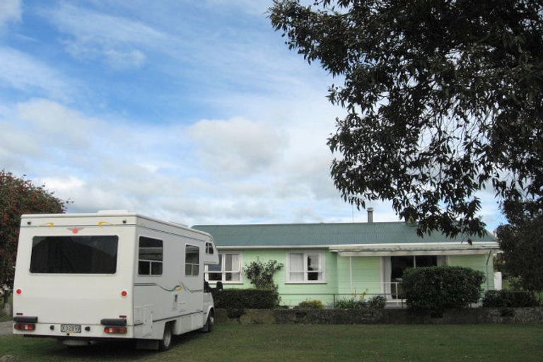 Photo of property in 9 Endeavour Street, Tolaga Bay, 4077