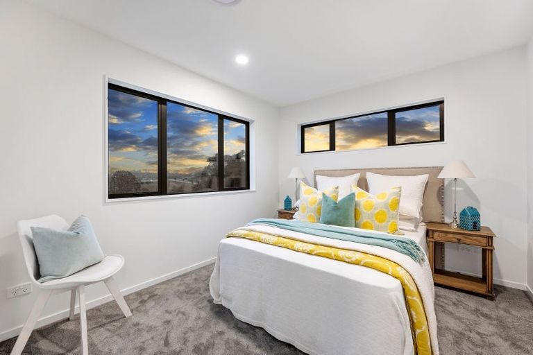 Photo of property in 32 Paparahi Place, Wainui, Silverdale, 0992