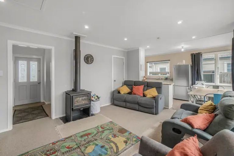 Photo of property in 44 Queen Street, Petone, Lower Hutt, 5012