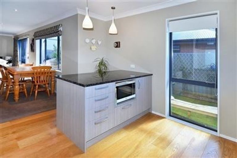 Photo of property in 25 Merrilees Place, Linwood, Christchurch, 8062