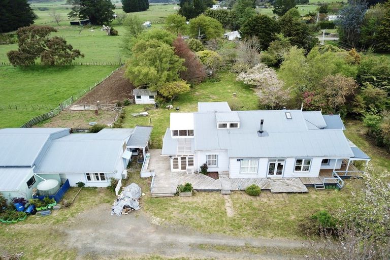 Photo of property in 71 Stanly Street, Eketahuna, 4900