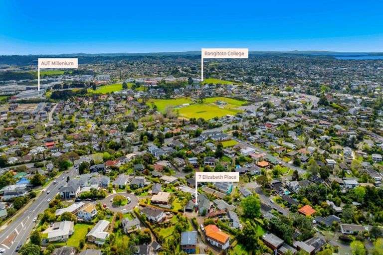 Photo of property in 7 Elizabeth Place, Mairangi Bay, Auckland, 0630