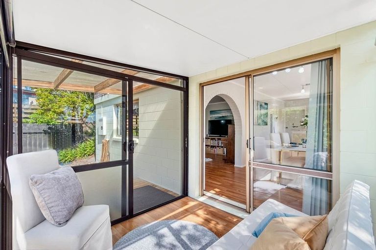 Photo of property in 1/14 Thelma Crescent, Torbay, Auckland, 0630