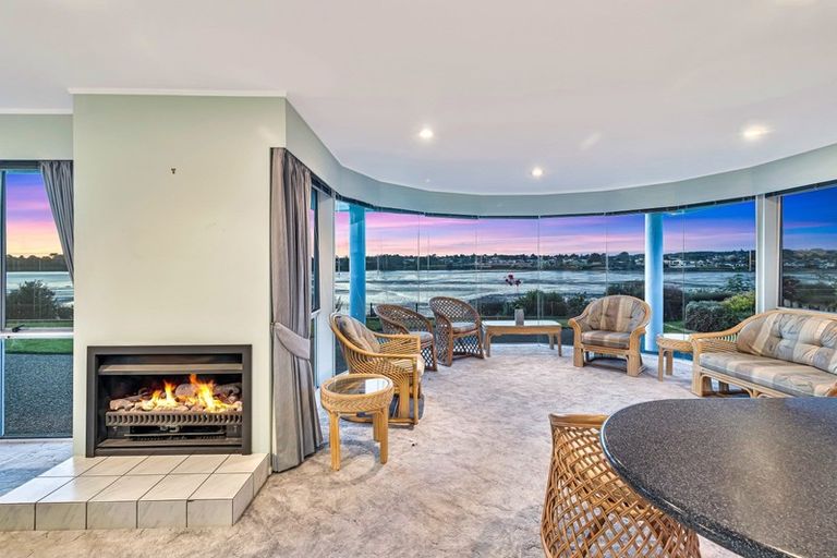 Photo of property in 10 Tytus Place, Conifer Grove, Takanini, 2112