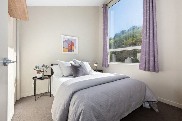 Photo of property in 30/31 Princess Terrace, Newtown, Wellington, 6021