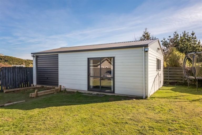 Photo of property in 3 Wilson Grove, Normandale, Lower Hutt, 5010