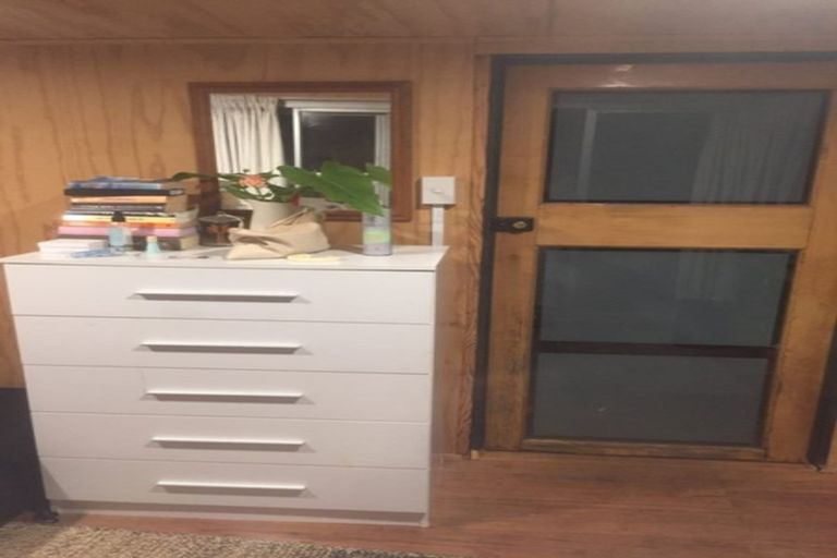 Photo of property in 2a Hammond Avenue, Hatfields Beach, Orewa, 0931