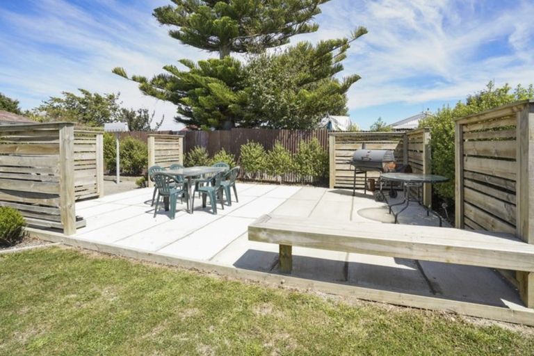 Photo of property in 6 Tararua Terrace, Cloverlea, Palmerston North, 4412