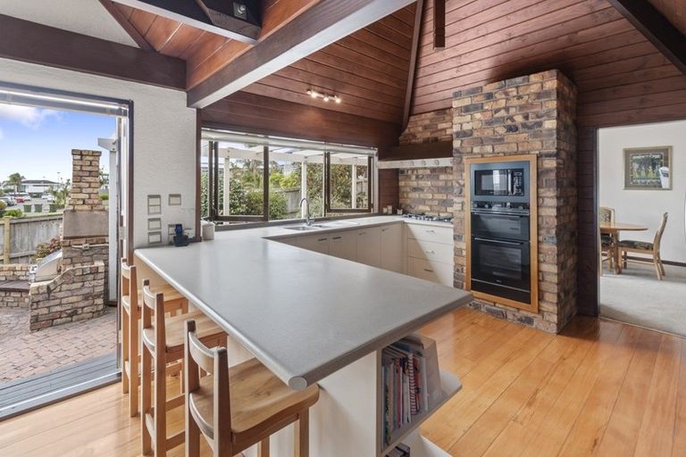 Photo of property in 19 Clyside Avenue, Half Moon Bay, Auckland, 2012