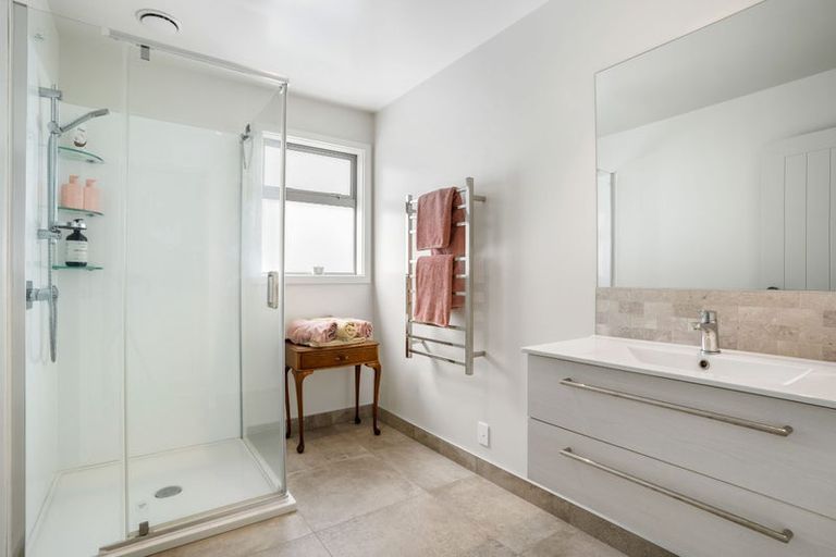 Photo of property in 229a Ocean Road, Whangamata, 3620