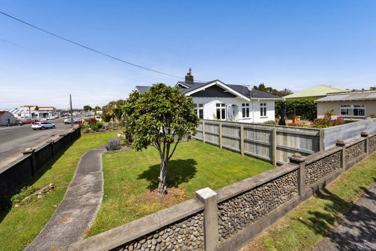 Photo of property in 15 Seyton Street, Stratford, 4332