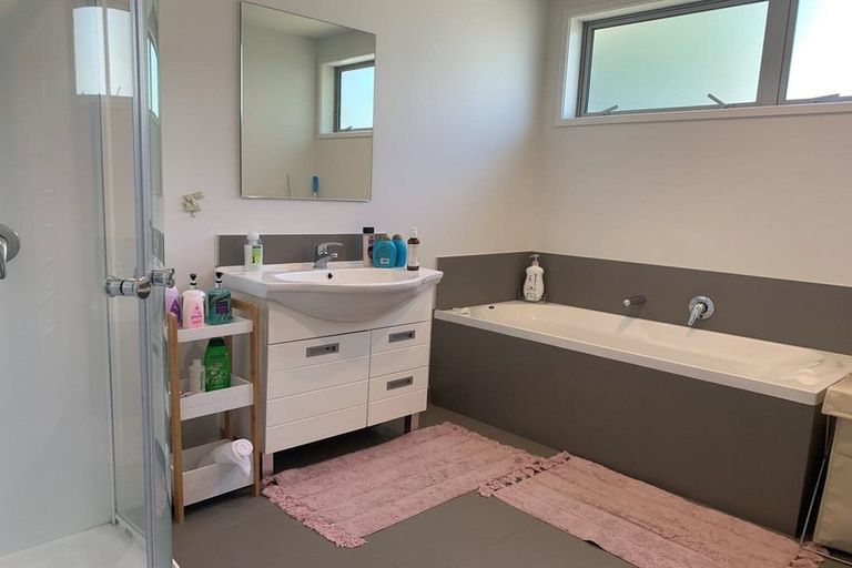 Photo of property in 56a Reynella Drive, Massey, Auckland, 0614