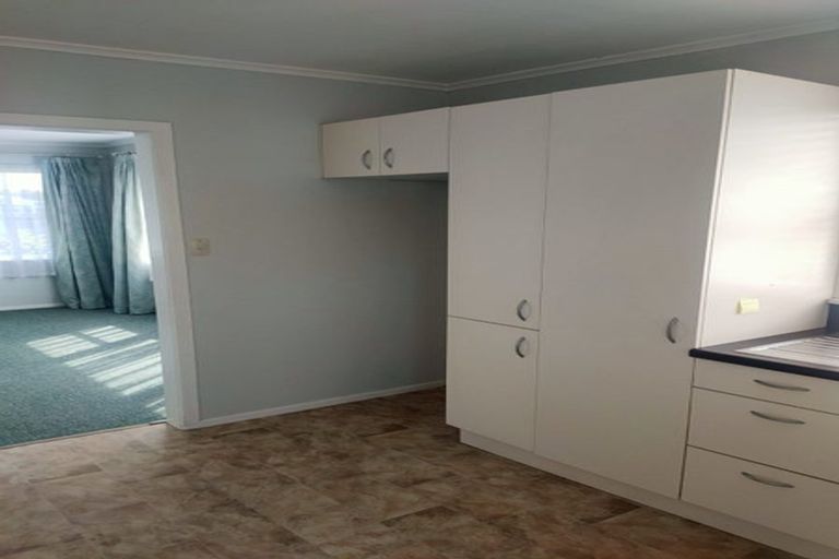 Photo of property in 1/3 Camp Street, Silverstream, Upper Hutt, 5019