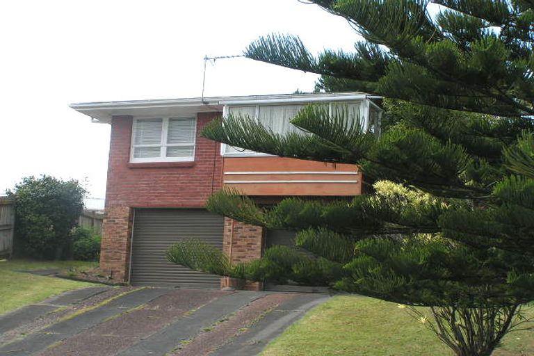 Photo of property in 2/111 Bond Crescent, Forrest Hill, Auckland, 0620