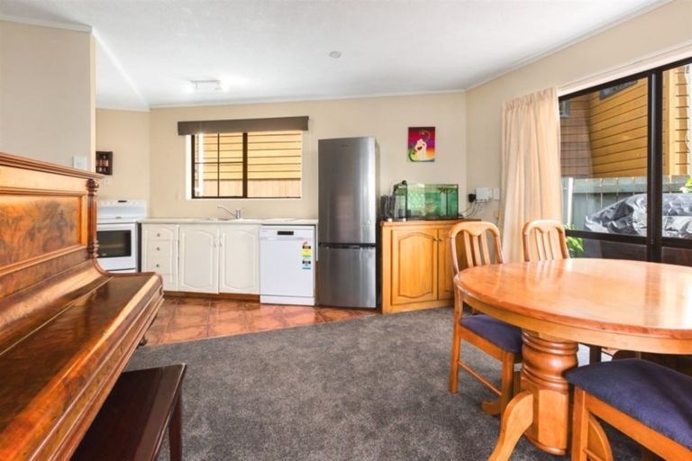 Photo of property in 68 Pikarere Street, Titahi Bay, Porirua, 5022