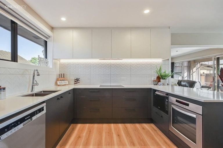 Photo of property in 8 Springmead Place, Hornby, Christchurch, 8042