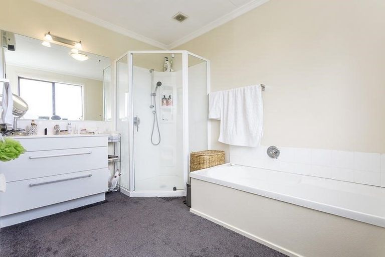 Photo of property in 22 Dukes Road North, Mosgiel, 9092