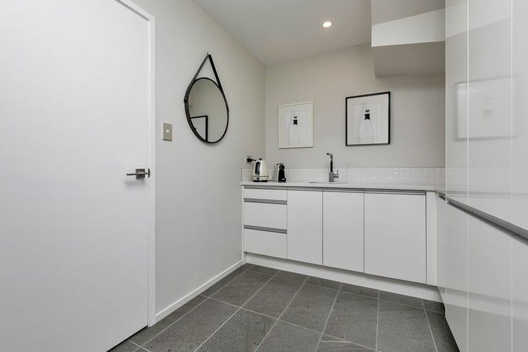 Photo of property in 33 Mapou Road, Hobsonville, Auckland, 0616