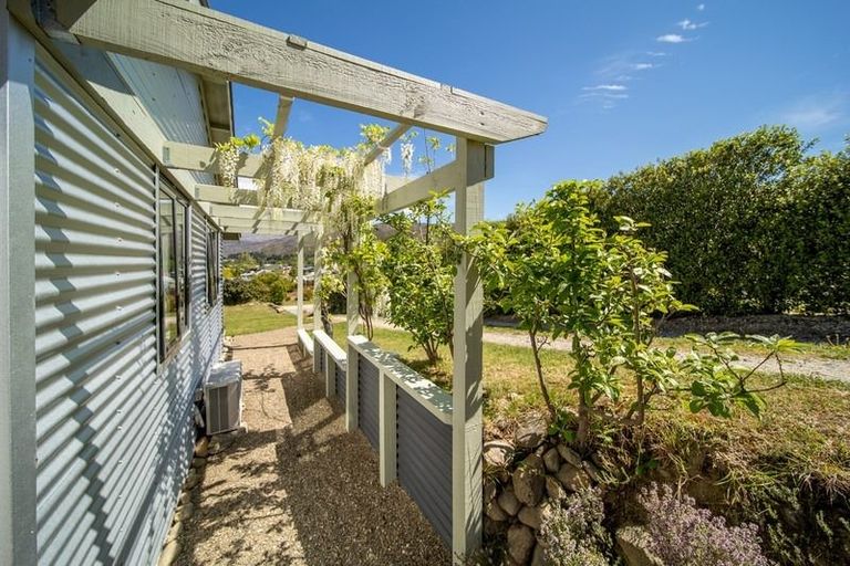 Photo of property in 60 Shields Street, Clyde, 9330