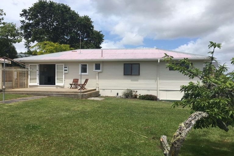 Photo of property in 73 Tramway Road, Beach Haven, Auckland, 0626