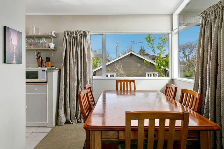 Photo of property in 2/4 Kereru Street, Two Mile Bay, Taupo, 3330