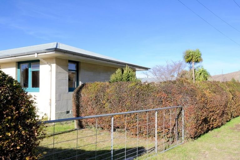 Photo of property in 6 Robinson Street, Kurow, 9435