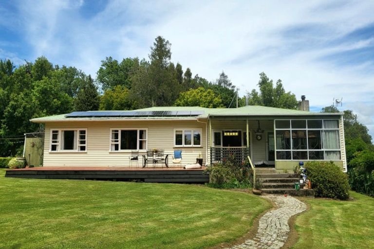 Photo of property in 258 Smith Road, Dannevirke, 4978