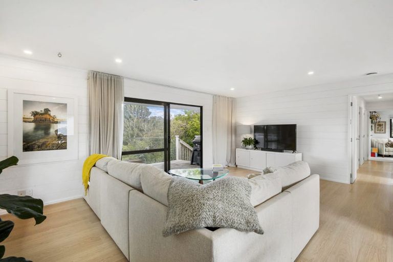 Photo of property in 2/42 Glamorgan Drive, Torbay, Auckland, 0630