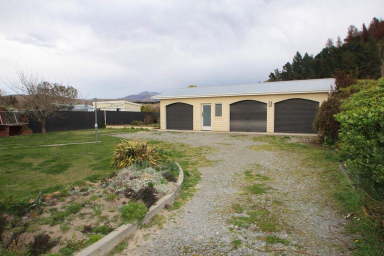 Photo of property in 13 Bowen Street, Kurow, 9435