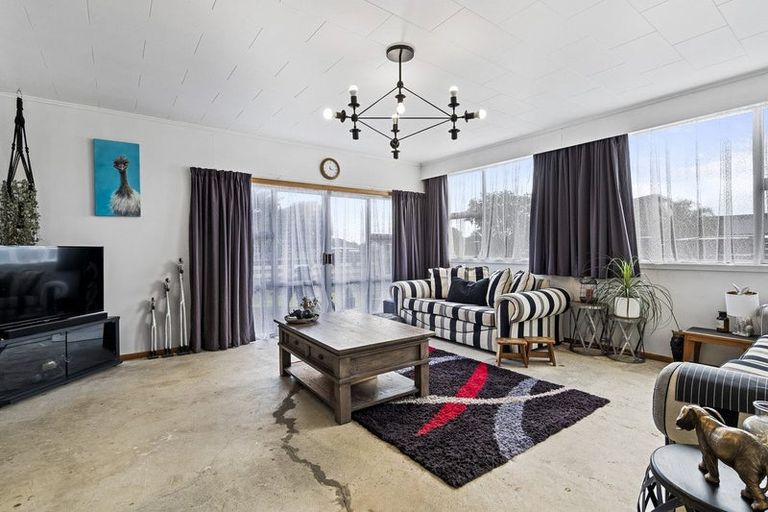 Photo of property in 291 Glover Road, Hawera, 4610