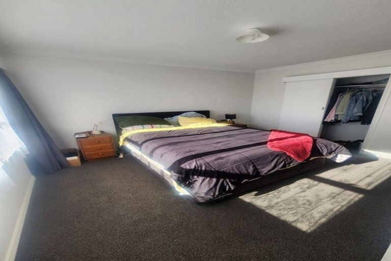 Photo of property in 13-13a Benzie Avenue, Wallaceville, Upper Hutt, 5018