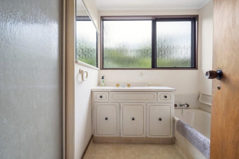 Photo of property in 52b Resolution Road, Welcome Bay, Tauranga, 3112