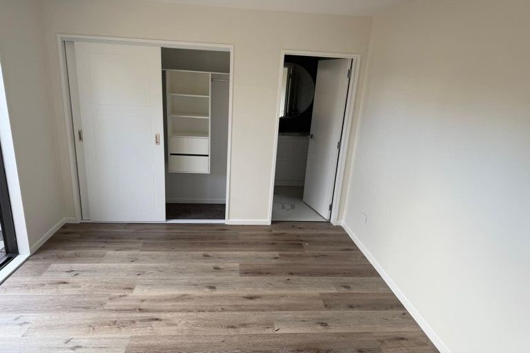 Photo of property in 67b Hutchinsons Road, Bucklands Beach, Auckland, 2014